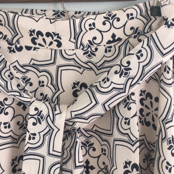 Ann Taylor Tiled Tie Waist Maxi Skirt 2 Petite - Picture 3 of 5